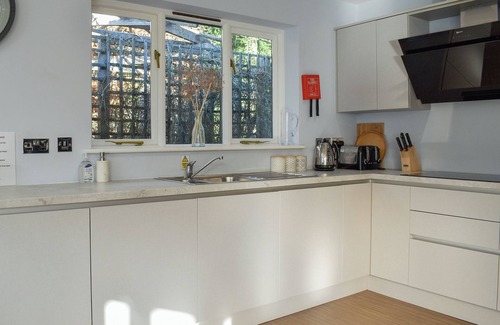 St Margaret's at Cliffe Cottage | Pines Cottage - UK42110