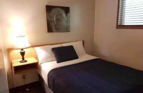 Hinton Hotel | Pines Motel