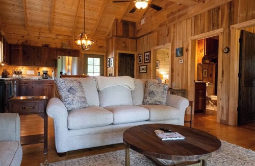 Talladega Cabin | Pinhoti Ridge Retreat Cabin 1, Pinhoti Path