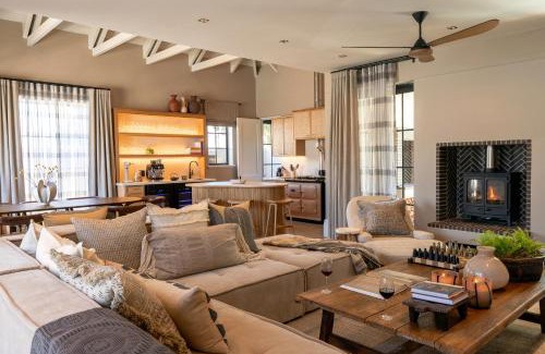 Franschhoek Villa | Pink Door Franschhoek by The Oyster Collection