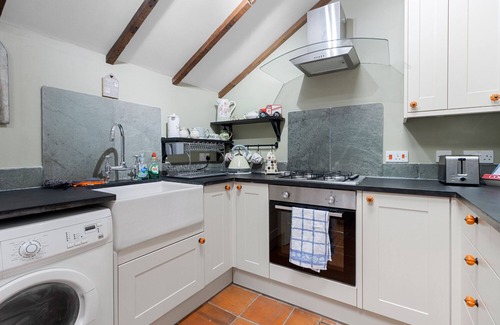 Exeter Cottage | Pip's Cottage by Staytor Accommodation