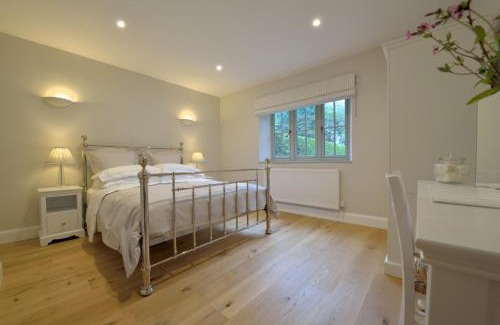 Holt Bed & Breakfast | Pippin Heath House B&B