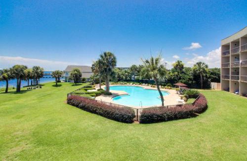 Fort Walton Beach Hotel | Pirates Bay A204