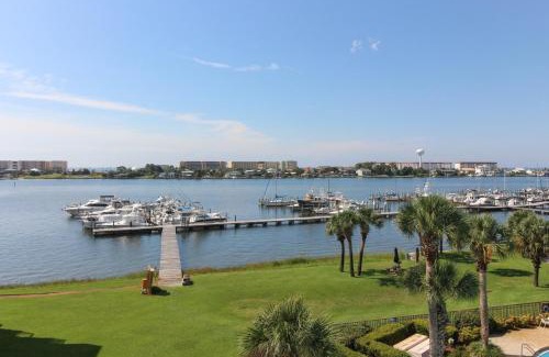 Fort Walton Beach Hotel | Pirates Bay A410