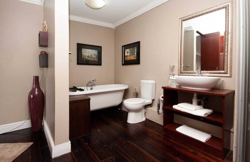 Bluewater Bay House | Pirates Lodge