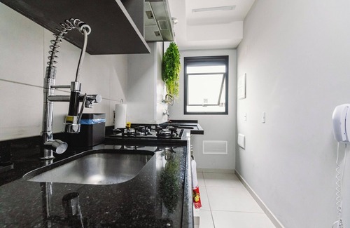 Bras Condo | Piscina borda infinita! Em frente ao metrô Brás.