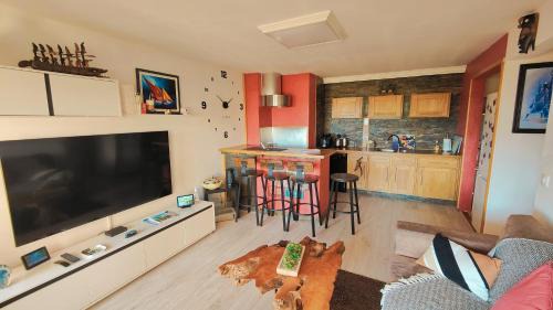 Le Trayas Apartment | Piscine chauffée à débordement Au Cap de L'Esterel ! Entre Théoule et Saint-Raphaël