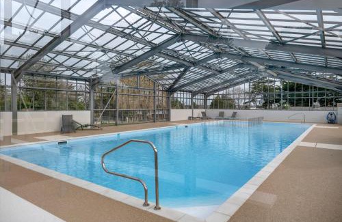 Guerande Ski Chalet | Piscine - Séjour à Guérande - 3 chambres