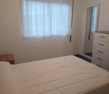 Pontedeume Apartment | Piso en Pontedeume enfrente hotel Eumesa