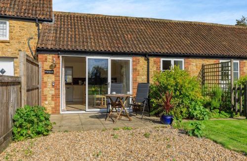 Crewkerne House | Pitch Back - Uk45387