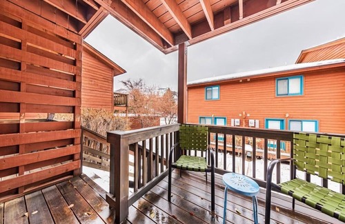 Jackson Condo | Pitchfork 456: Town of Jackson- Renovated- Walk to Town Square