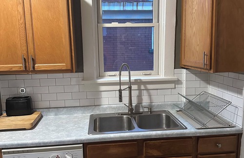 Pittsburgh House | Pittsburgh city views close to all, cozy & bright 1BR - King + Dedicated Office