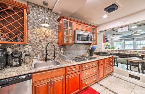 Lincoln-Lemington-Belmar House | Pittsburgh Home w/Pool, Fire Pit + Game Room