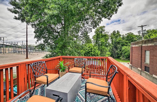 Lincoln-Lemington-Belmar Cottage | Pittsburgh Home w/Pool, Fire Pit + Game Room