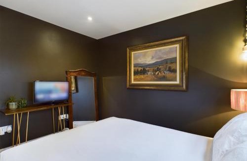 Cheltenham House | Pittville Central Parking Modern Wifi