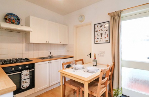 Weymouth Cottage | PIXIE COTTAGE, pet friendly, with a garden in Weymouth