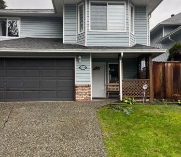 Burke Mountain House | Place near the Coquitlam River Park