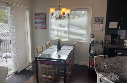 Wabamun House | Place to relax from your busy life.