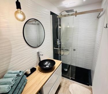 Boulouris-sur-Mer Apartment | Plage à 3 minutes à pied