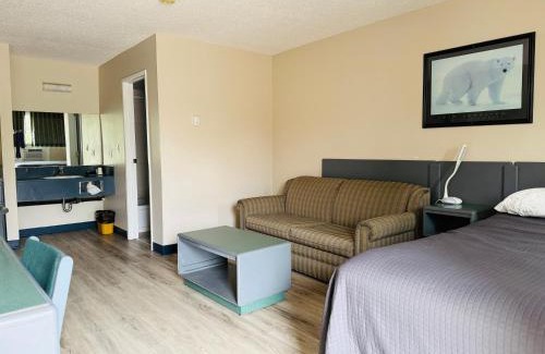 Stettler Hotel | Plains Motor Inn