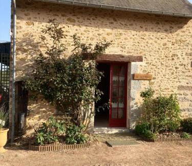 Savigne-lʼEveque Bed & Breakfast | Planchette