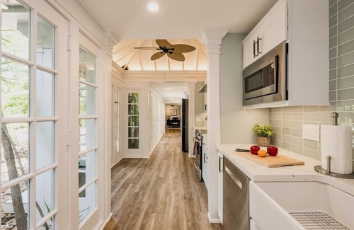 White St. Gallery House | *PLANTATION TROPICALE @ CASA EAST* Grand Estate & Pool + LAST KEY SERVICES…