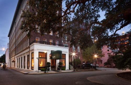 Historic District - North Hotel | Planters Inn on Reynolds Square