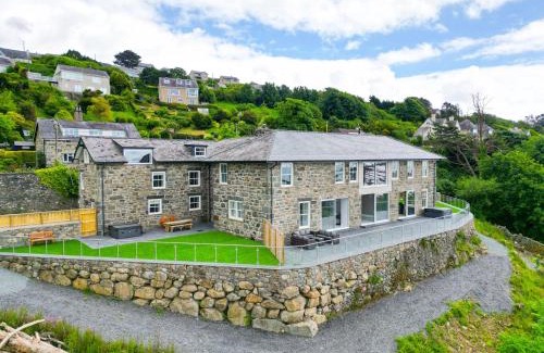 Harlech House | Plas Amherst