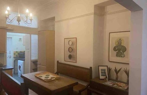 Pontcanna Apartment | Plasturton Apartment by Switchback Stays