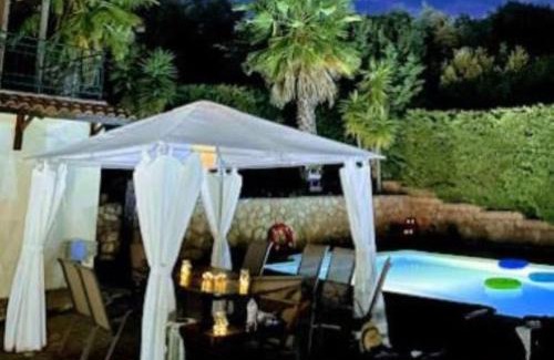 Paralia Porovitsis Villa | Platanos Estate