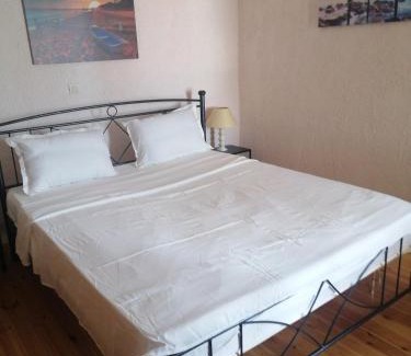 Paralia Porovitsis Villa | Platanos Estate