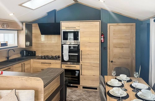 Helsey Ski Chalet | Platinum 6 berth Lodge