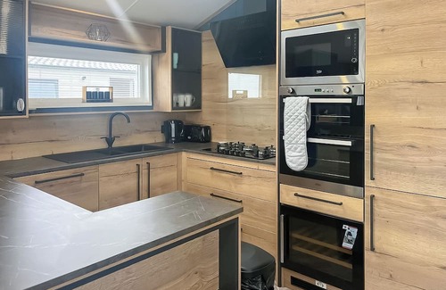Helsey Ski Chalet | Platinum 6 berth Lodge