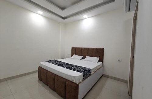 Ghaziabad Hotel | PLAY Hotel MukNova Residency - couple friendly