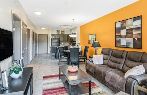 South Pandosy Apartment | Playa del Sol Special #442