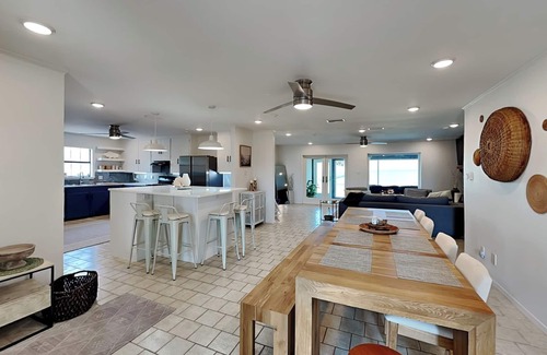 Harbor Oaks House | Playa Verde | Pet-Friendly + Easy Access to the Bay!