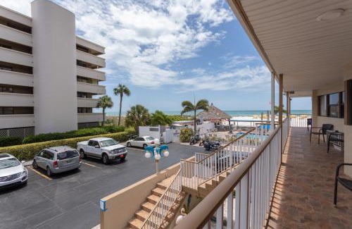 St. Pete Beach Resort | Plaza Beach Hotel - Beachfront Resort