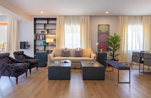 El Prado-Parque de Maria Luisa Apartment | Plaza de España Deluxe Suites by Valcambre