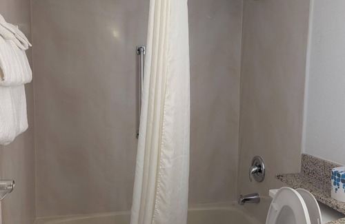 Globeville Hotel | Plaza Hotel Denver