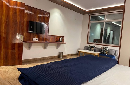 Pithoragarh Hotel | Plaza Hotel