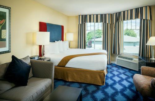 Historic Downtown District Hotel | Plaza Inn & Suites at Ashland Creek