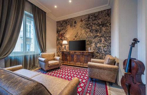 Alba Apartment | Plaza View Luxury Apartment, Alba