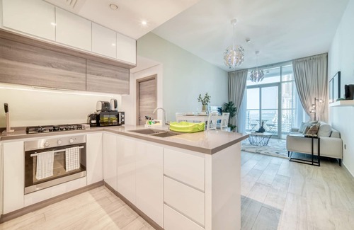 Dubai Marina Apartment | Pleasant 1BR in Studio One Dubai Marina by Deluxe Holiday Homes