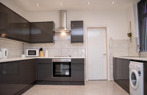 Liverpool House | Pleasant City Escape