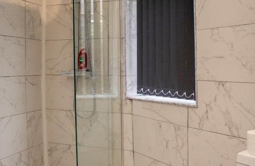 Liverpool House | Pleasant City Escape