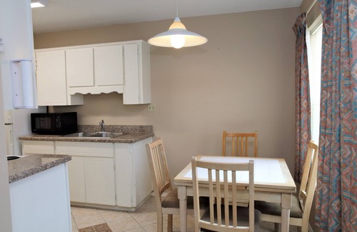 Donna Apartment | Pleasant corporate apartment with AC in Donna