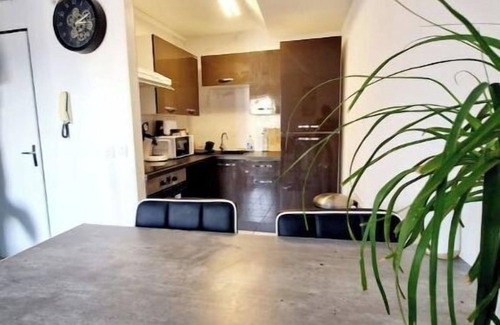 Chateauvert Apartment | Pleasant F2 Downtown