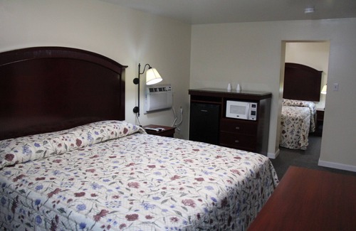Middletown Hotel | Pleasant Hill Motel
