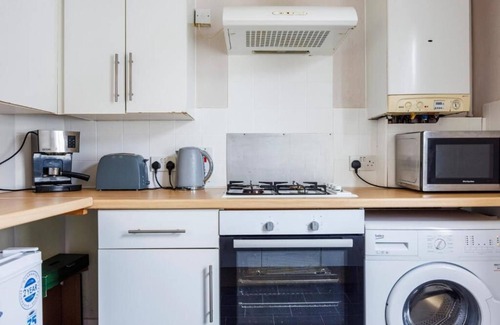 Southend-on-Sea Apartment | Pleasant & Lovely 2BR City Centre Nr High St by Everhome Ltd