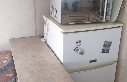 Marseillan Ski Chalet | Pleasant mobile home in a campsite